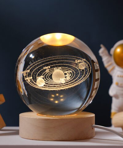 Boule de cristal de lune modèle 3D